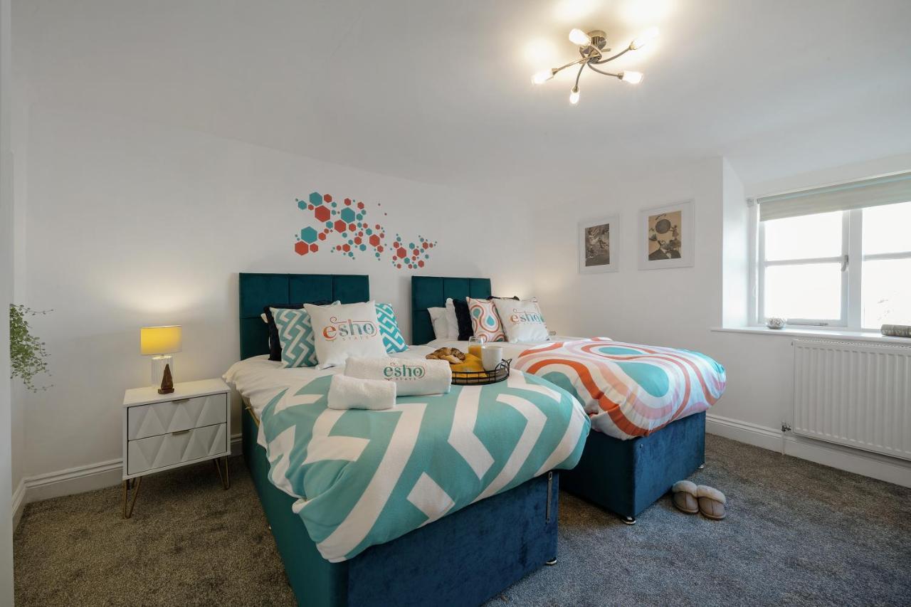 Cotswolds- 2 Bed Flat In 18th Century Building, Town Centre With Smart Tv - Esho Apartment *