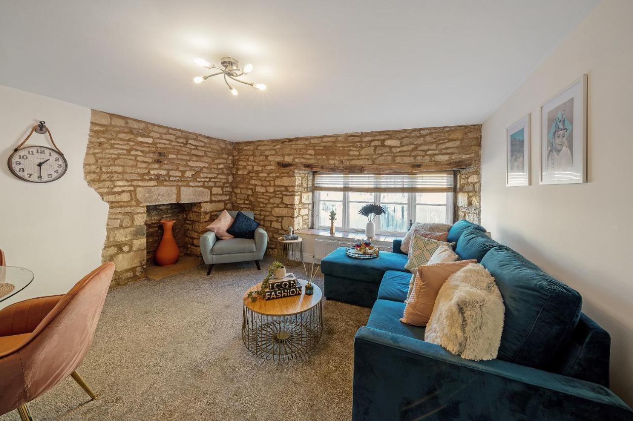 Apartment Cotswolds- 2 Bed Flat In 18th Century Building, Town Centre With Smart Tv - Esho