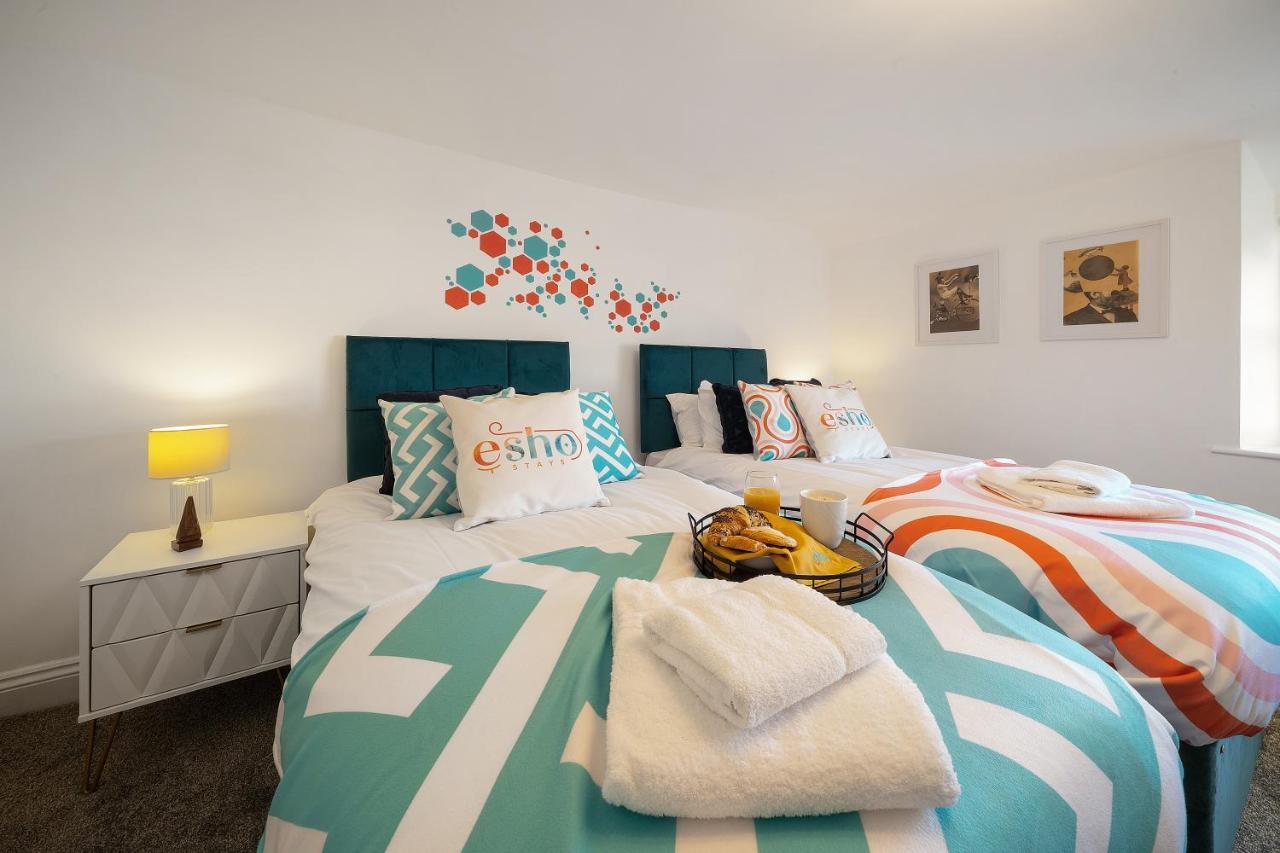 Cotswolds- 2 Bed Flat In 18th Century Building, Town Centre With Smart Tv - Esho *